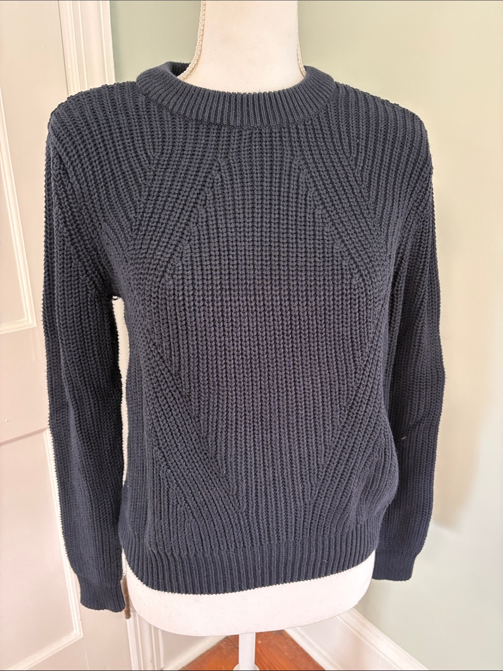 H&M Crewneck Sweater Cable Knit Size Small Cotton Blend